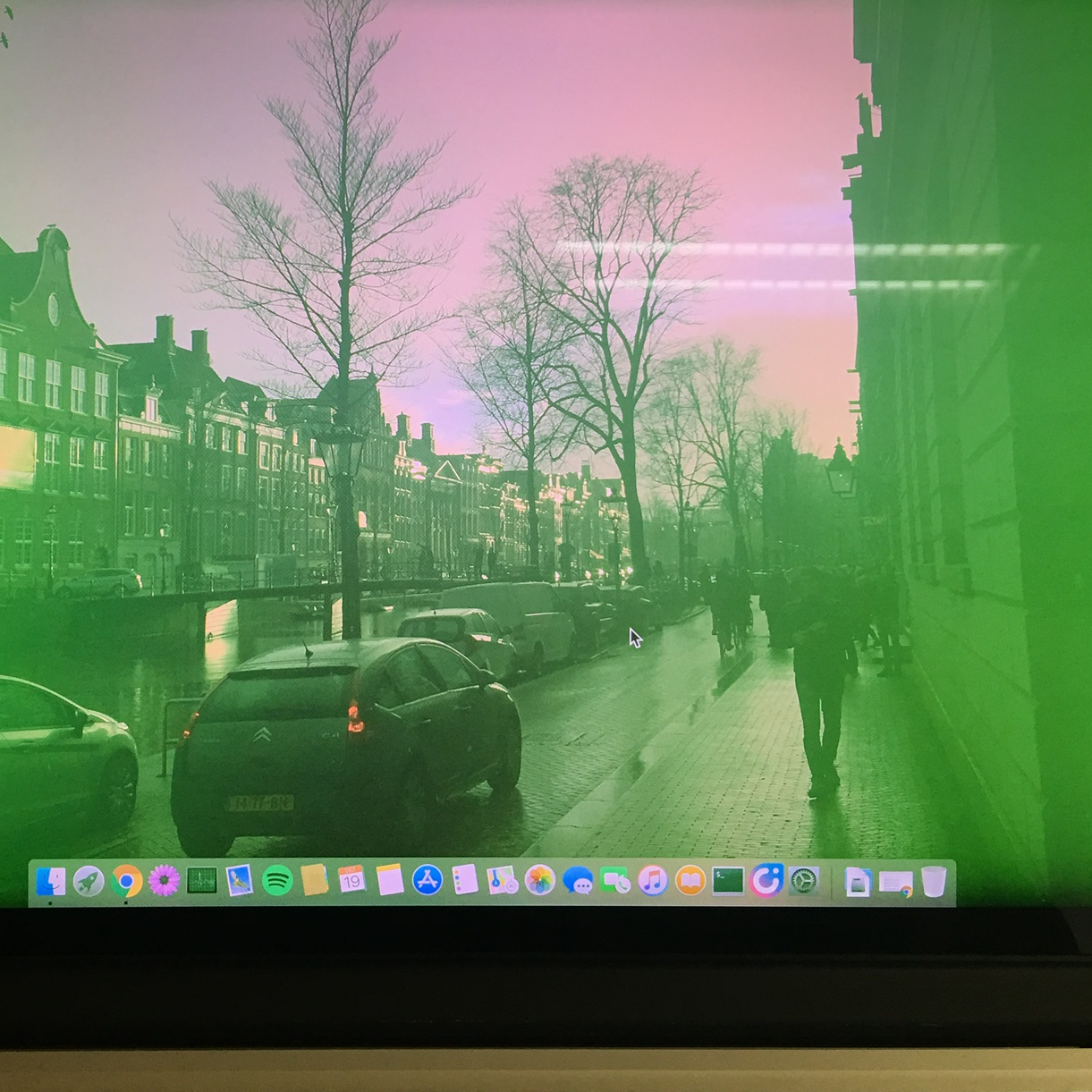 Comment résoudre le problème de la couleur de l'écran du macbook n'est pas normal ?